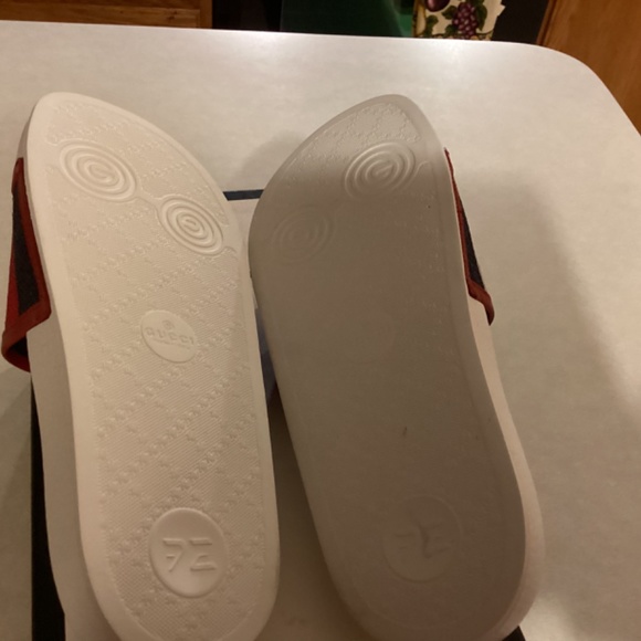 Shoes - Picture 6 of 7